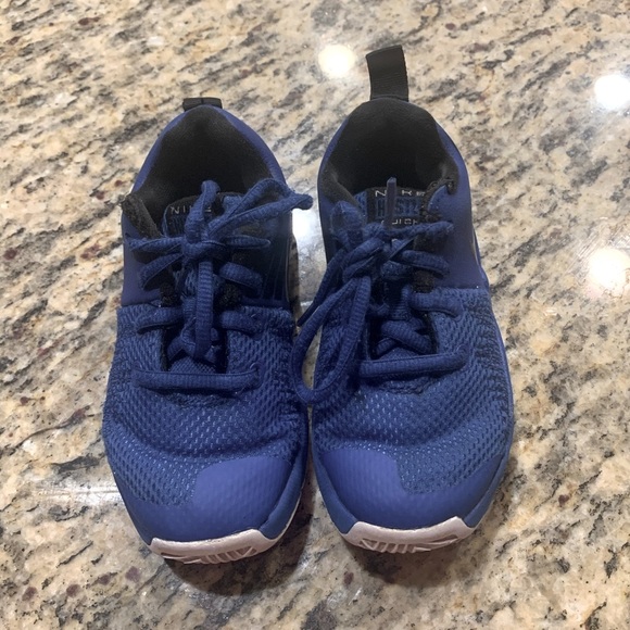 Blue Toddler Nike Sneakers - Picture 4 of 5
